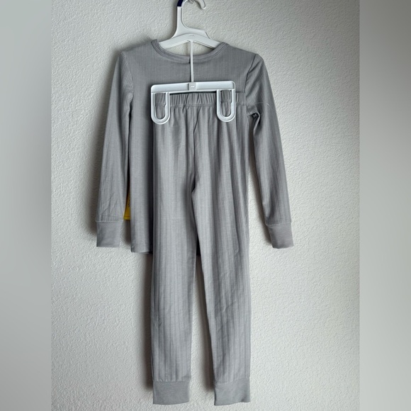 Cloud Island Gray Kids Soft and Cozy Long Sleeve Pajama Set size 5T-NWT - Picture 2 of 4